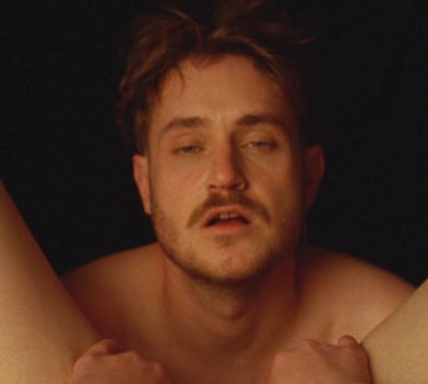 Вперше в житті побачили кунілінгус: чому у мережі обговорюють розпусний кліп Latexfauna