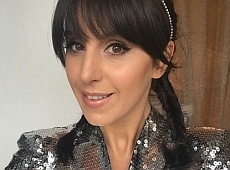 Срібляста Джамала привітала з Різдвом піснею. ВІДЕО