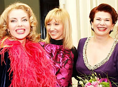 Дружини Богдана Губського і Олега Пінчука зіграли в лесбійській сцені