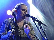 Музиканти ТНМК на своєму концерті збирали гроші для військових  