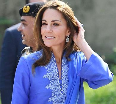 Кейт Міддлтон розпочала перший візит до Пакистану з двох блакитних луків