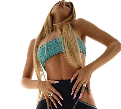 Катя Сільченко продемонструвала ідеальну фігуру у відвертих спорт-луках