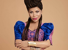 Гайтана показала яскравий гардероб, частково пошитий мамою. ФОТО