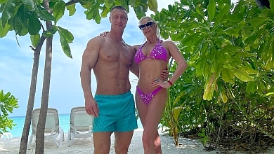 Волочкова на Мальдівах похизувалася м'язистим кавалером, якого підчепила на телешоу