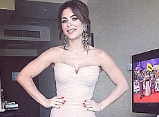 Лорак у пір’ї знову стала найкращою співачкою Росії. ФОТО