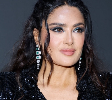 Одна звабніша за іншу: Хаєк у Каннах вигуляла розкішні декольтовані сукні