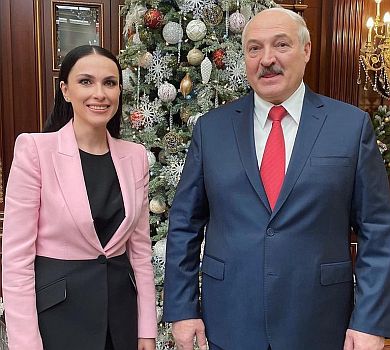 Коля, млинці та собака на столі: російські пропагандисти попіарили Лукашенка