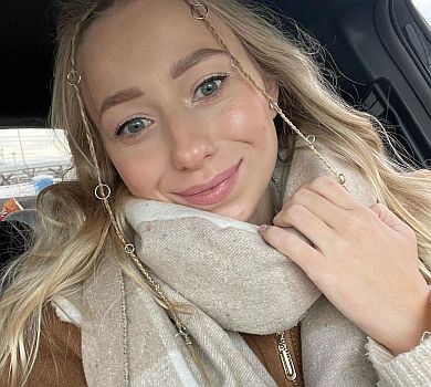 Завжди намагалась приховати: Репяхова пояснила, чому вирішила змінити підборіддя, а хірург показав її ніс до та після