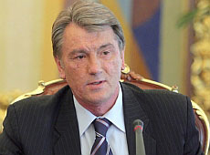 Ющенко взяв у спічрайтери алкогольного поета. АУДІО