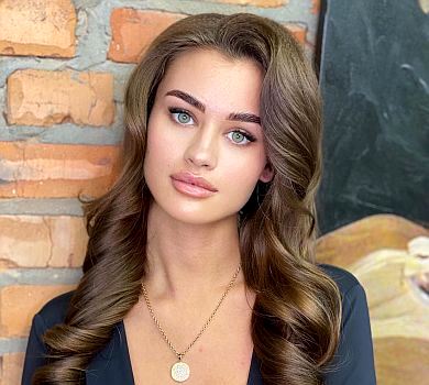 У турецькому пляжному клубі кажуть, що не били модель Дарію Кирилюк. З'явився фрагмент ВІДЕО інциденту