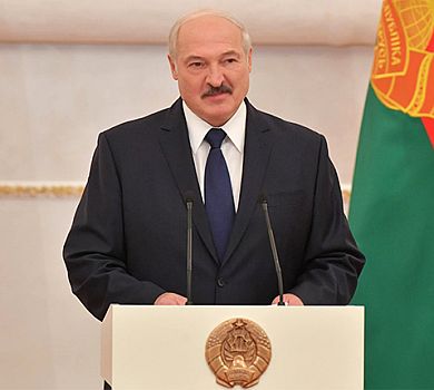 Горілка, сауна і трактор: Лукашенко порадив, як боротися з коронавірусом