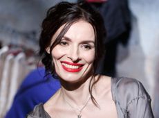 Поетеса Мейхер відкрила бутік в присутності молодих віагрянок. ФОТО