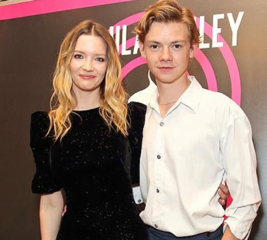 Двічі колишня дружина Ілона Маска заручилася з зіркою Реального кохання. ФОТО