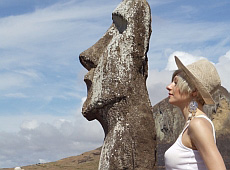 Мілосская пожила у в'язниці Тітікаки й поїхала до істуканів