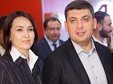 Прем’єр на прем’єрі: Гройсман зводив дружину на показ фільму за романом Жадана  