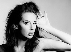 Нова радниця міністра економіки любить пристрасні фото, підбори та Україну 