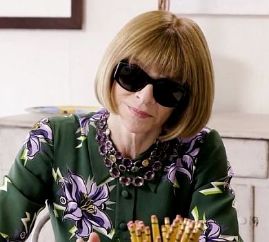 Досить марнотратства: гуру моди Анна Вінтур закликала цінувати одяг та лишати в спадок дітям