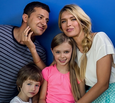 УПС! Брежнєву записали в перші леді, а на Закарпатті народили Зеленського 