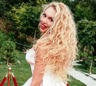 Полякова зізналася, що коле в обличчя ботокс та думає створити секту