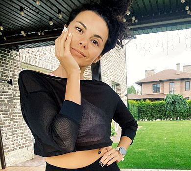 Каменських в обтислих лосинах розказала, як за 15 хвилин на день зробити тіло красивим