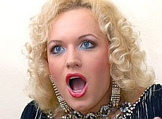 Травесті-діва Монро з жінками дружить, а з транссексуалами - ні