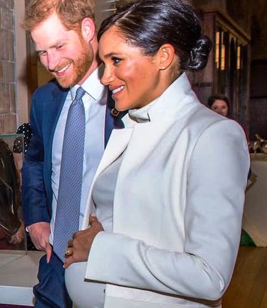 Вихід у білому: Меган Маркл із принцом Гаррі подивилася лялькову виставу