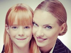 Суд дозволив Власенку вивозити доньку закордон без згоди Окунської