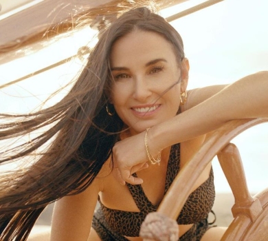 Красива: Демі Мур у купальнику викликала захват у дружини Вілліса