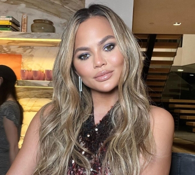 Після мільярда уколів: Кріссі Тейген оголосила, що знову вагітна. ФОТО