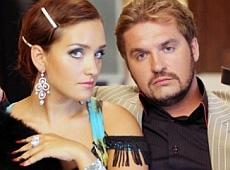 Дружина Пономарьова не готова говорити про його зради