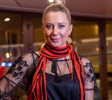 Матвієнко з мамою та доньками привітали з Різдвом сімейним фото в Яремче