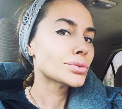 Віталіна Ющенко в Києві показала, як готує бджіл до антиросійської спецмісії