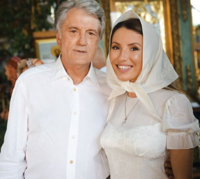 Аби онук ріс таким розумним: невістка привітала Ющенка з 69-річчям