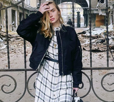 Нескорений та стійкий: Камінська приїхала до України та показалася у понівеченому обстрілами Харкові
