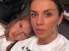 Седокова боїться говорити з дочкою про секс та не соромиться своїх фото