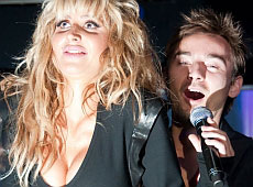 Лободі несли віники з троянд, а вона лізла руками в штани Бадоєва