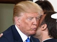 Ігрища альфа-самців: як Трамп із Макрона лупу струшував. ВІДЕО