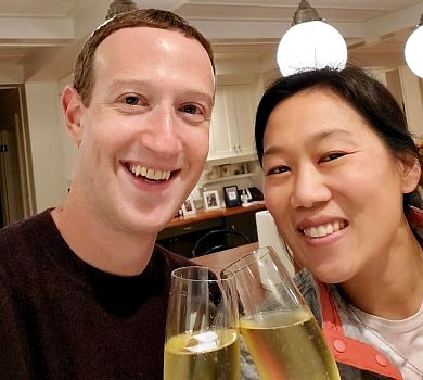 Барбершоп на хаті: Цукерберг показав, як його стриже дружина