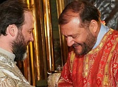 Великодній Добкін із хрестом розсмішив мережу. ФОТО