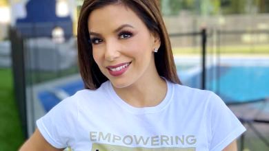 Лонгорія змерзла і показала пружну дупцю в купальнику