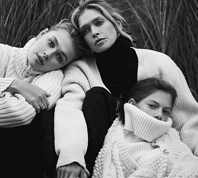 Брежнєва вперше знялася з доньками для модного глянцю