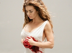 Седокова вирізала собі серце та дістала батогом по спині. ФОТО 