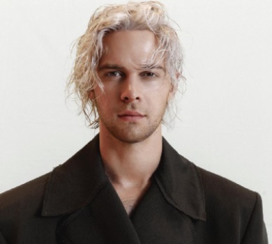 Ми одна велика родина: Барських у Львові заспівав для українських біженців. ВІДЕО