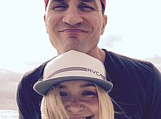 Кличко вивіз своїх дівчат на пляж. ФОТО