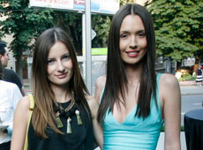 Ліза Ющенко розглядала модні сукні у бутіку доньки Воронова 
