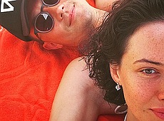 Love is: Астаф’єва осідлала коханого на іспанському узбережжі. ФОТО