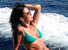 Екс-дружина Потапа посвітила татуйованим тілом у Греції. ФОТО  