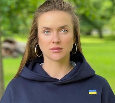 Не здамося без бою: вагітна Світоліна показалася з Вакарчуком на концерті ОЕ у Відні