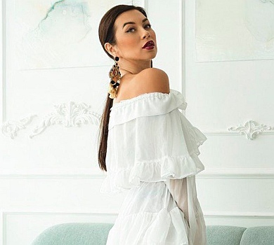 Логунова вибачилася перед донькою за свій крик з піною з рота