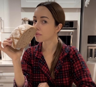 Жінки і самообман: Кухар у піжамі зняла смішне ВІДЕО про свій сніданок